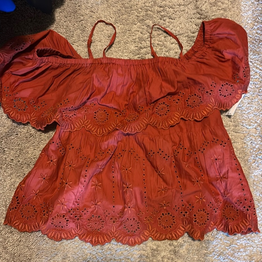 Old navy rust color off the shouldered top brand new